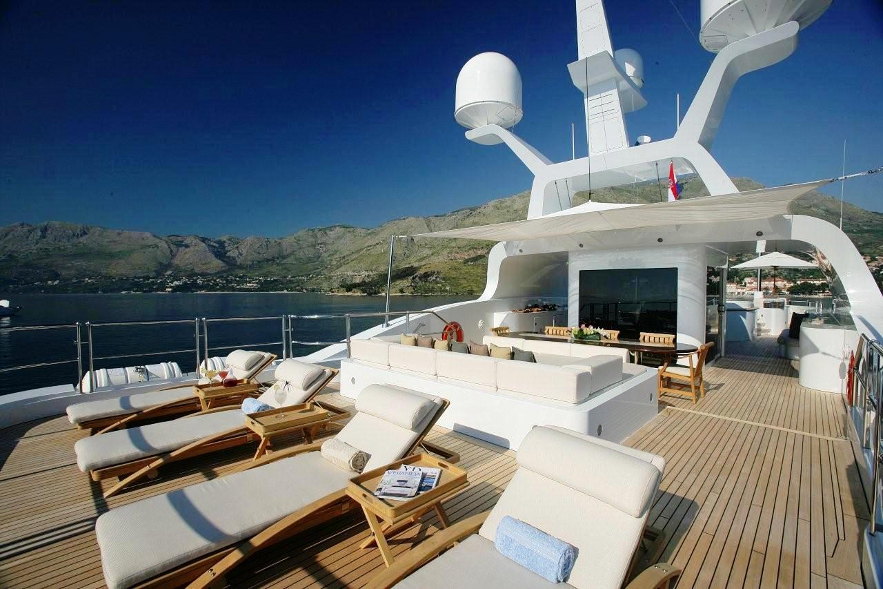 upper sun deck