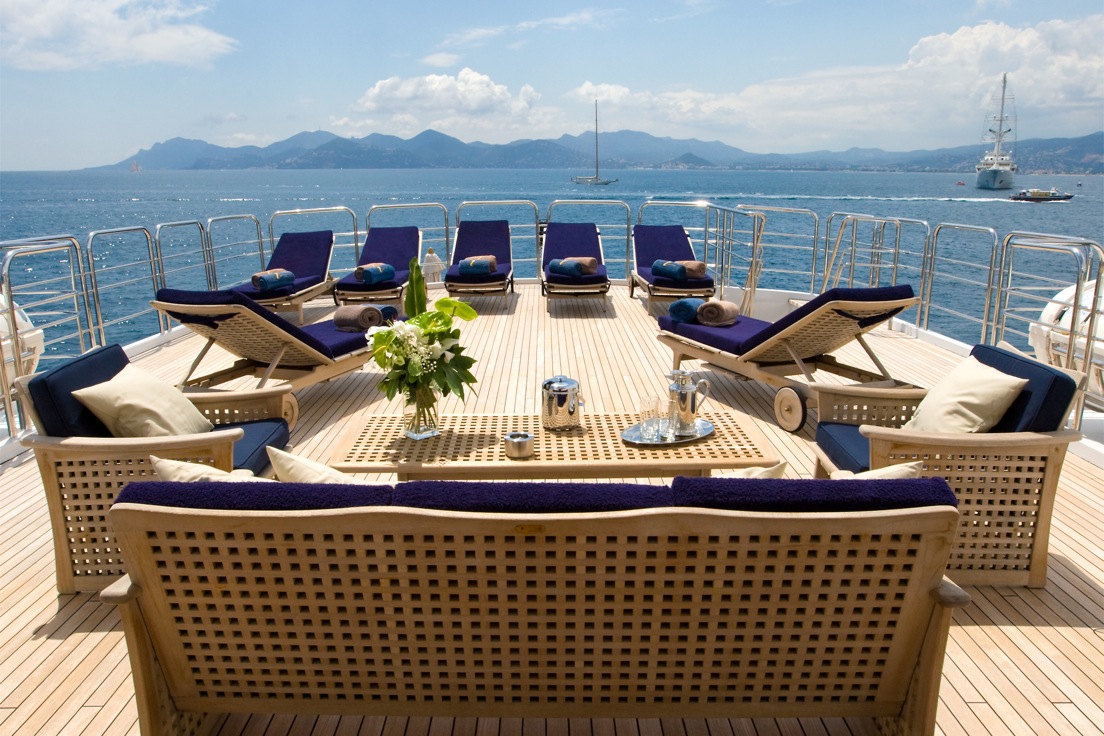 sundeck seating