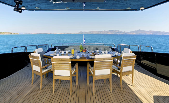 aft deck fresco dining